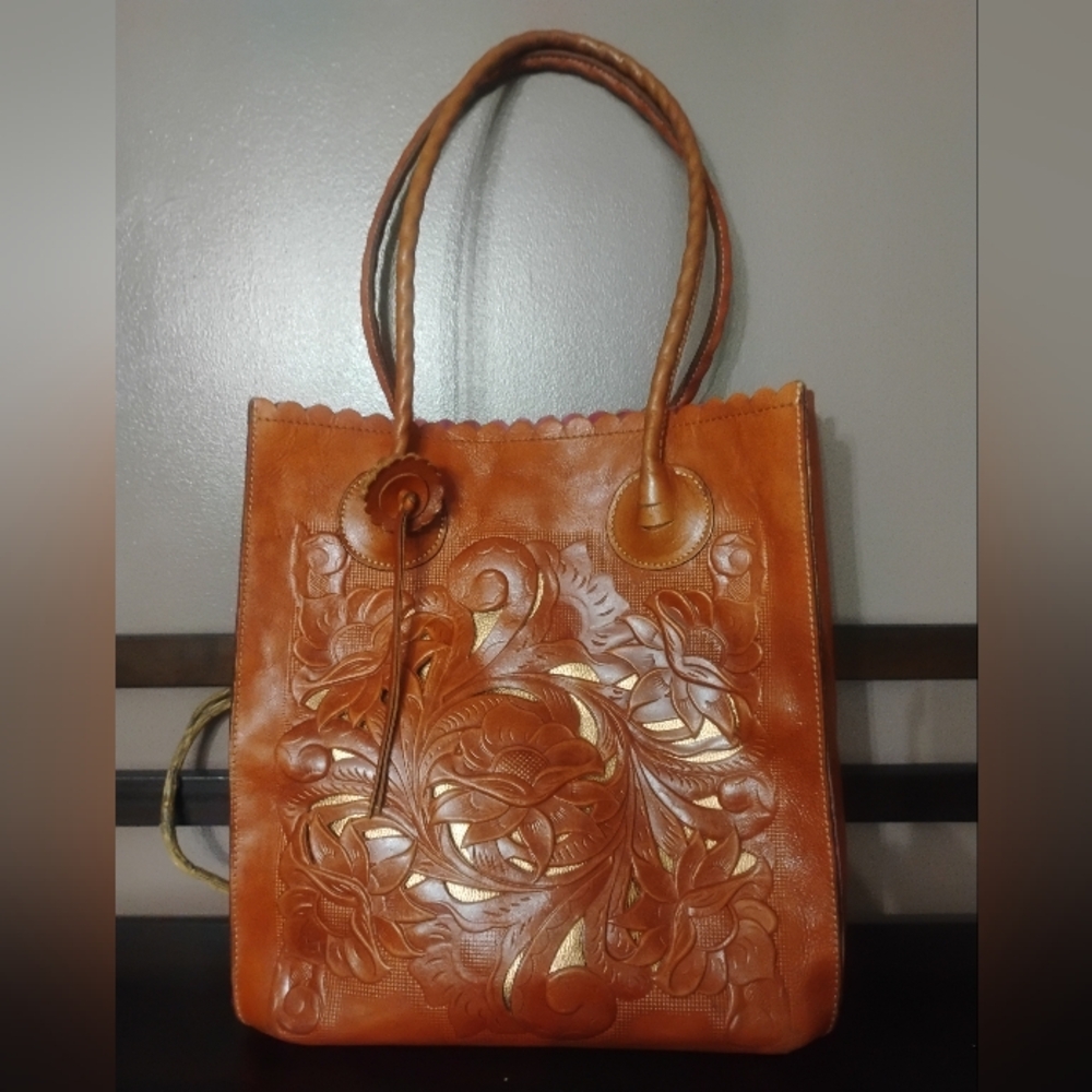 Patricia Nash Cut Out Tooling Cavo Collection Tote in Cinnamon Leather - Picture 16 of 16